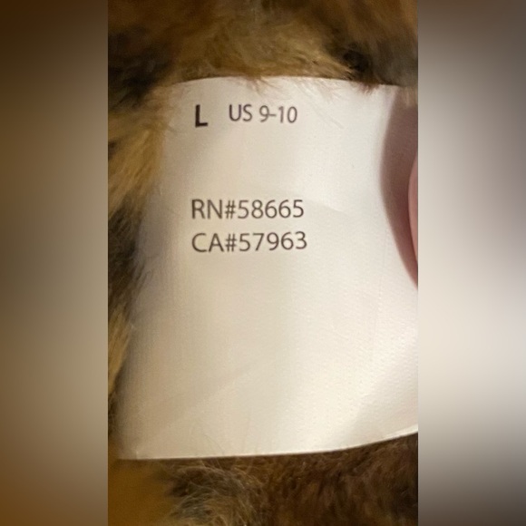 BP. NORDSTROM’S Ladies Slippers; Large - 9/10; Animal print; Worn twice; EUC. - Picture 5 of 6